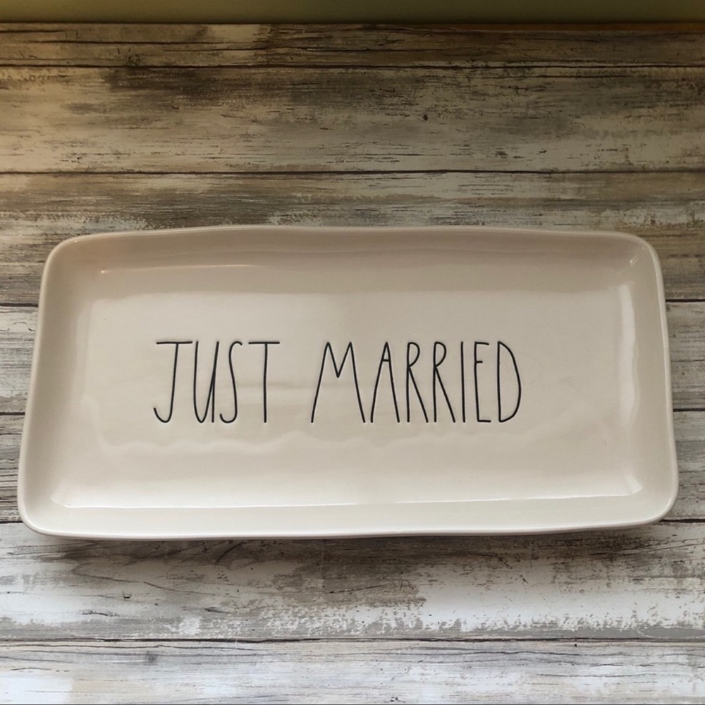 ✨Rae Dunn✨ “Just Married” Dish